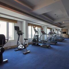 Отель Radisson Hyderabad Hitec City фитнесс-зал фото 3