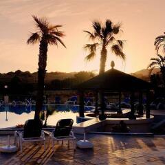 Coastline Hotel Нашшар питание
