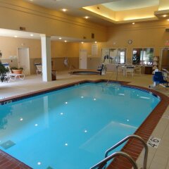 Отель Holiday Inn Effingham США, Эффингем - отзывы, цены и фото номеров - забронировать отель Holiday Inn Effingham онлайн бассейн