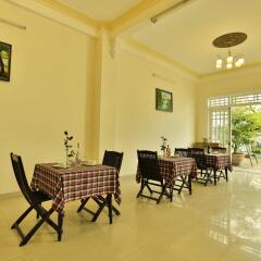 Отель Quynh Nhan Homestay питание