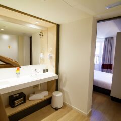 Отель Toc Hostel Madrid Испания, Мадрид - 3 отзыва об отеле, цены и фото номеров - забронировать отель Toc Hostel Madrid онлайн ванная