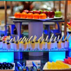 Отель Crowne Plaza Abu Dhabi ОАЭ, Абу-Даби - отзывы, цены и фото номеров - забронировать отель Crowne Plaza Abu Dhabi онлайн гостиничный бар