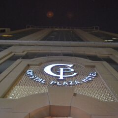 Crystal Plaza Hotel бассейн