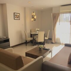 Отель 14 Place Sukhumvit Suites комната для гостей
