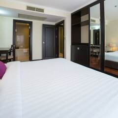 Отель Bandara Suites Silom Bangkok сейф в номере