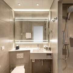 Отель Novotel München Messe Германия, Мюнхен - 4 отзыва об отеле, цены и фото номеров - забронировать отель Novotel München Messe онлайн ванная фото 2
