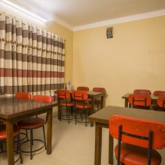 Отель OYO 145 Sirahali Khusbu Hotel & Lodge Непал, Катманду - отзывы, цены и фото номеров - забронировать отель OYO 145 Sirahali Khusbu Hotel & Lodge онлайн питание фото 2