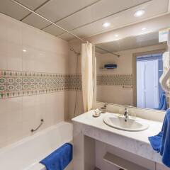 Отель Calimera Yati Beach All Inclusive Тунис, Мидун - отзывы, цены и фото номеров - забронировать отель Calimera Yati Beach All Inclusive онлайн ванная