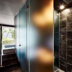 Отель MAANJA Lake Front Suite and Restaurant Саурис ванная