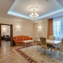 Men'k Kings Hotel комната для гостей