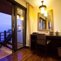 Отель Rawi Warin Resort and Spa балкон
