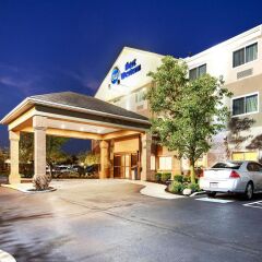 Отель Comfort Suites Hilliard Хиллиард