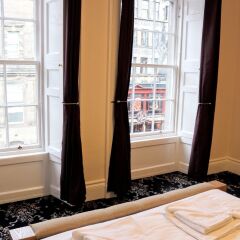 Отель Royal Mile Apartment Великобритания, Эдинбург - отзывы, цены и фото номеров - забронировать отель Royal Mile Apartment онлайн интерьер отеля