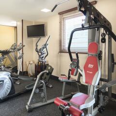 Hotel Andalucia Center фитнесс-зал