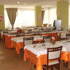 Hotel Sandra Римини питание