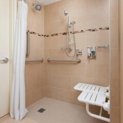 Отель Fairfield Inn & Suites by Marriott New York Midtown Manhattan/Penn Station ванная