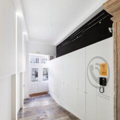 Апартаменты Hello Lisbon Castelo Apartments интерьер отеля фото 3