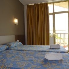 Отель Apartamentos ALEGRIA Bolero Park Испания, Льорет-де-Мар - 2 отзыва об отеле, цены и фото номеров - забронировать отель Apartamentos ALEGRIA Bolero Park онлайн комната для гостей фото 3