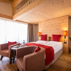 Hotel Spitzhorn сейф в номере