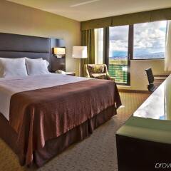 Отель Holiday Inn Vancouver Centre Канада, Ванкувер - отзывы, цены и фото номеров - забронировать отель Holiday Inn Vancouver Centre онлайн комната для гостей фото 2