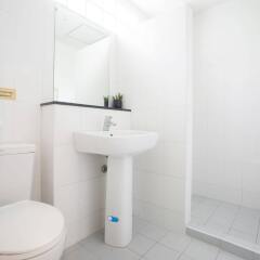 Отель The Fifth Residence ванная
