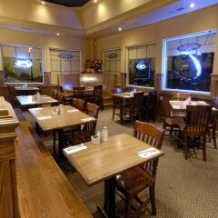 Отель Travelodge by Wyndham Ottawa East Канада, Оттава - отзывы, цены и фото номеров - забронировать отель Travelodge by Wyndham Ottawa East онлайн питание
