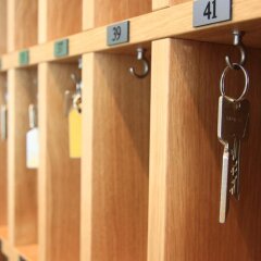 Hotel Garni Vier Jahreszeiten сейф в номере