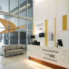 Отель ibis Singapore On Bencoolen интерьер отеля
