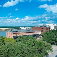 Hotel Indigo Savannah Historic District пляж