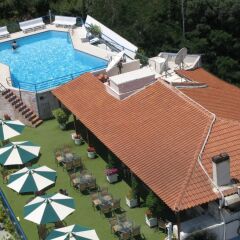 Emmantina Hotel бассейн