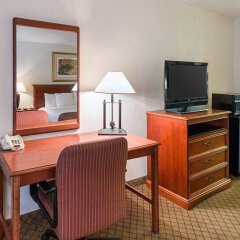 Отель Clarion Inn I-10 East at Beltway удобства в номере фото 2
