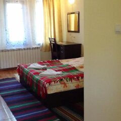 Отель Family Hotel Medven - 1 Болгария, Сливен - отзывы, цены и фото номеров - забронировать отель Family Hotel Medven - 1 онлайн комната для гостей фото 4