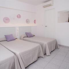 Отель Hostal Tarba комната для гостей фото 2
