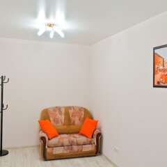 Апартаменты Apartment ALLiS-HALL on Malysheva 73a комната для гостей фото 2