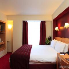 Отель Holiday Inn London - Kensington Великобритания, Лондон - отзывы, цены и фото номеров - забронировать отель Holiday Inn London - Kensington онлайн комната для гостей фото 5