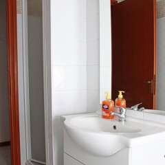 Отель Books Beds & Breakfast ванная фото 2