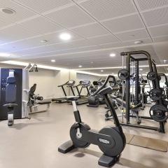 Отель Marriott Lyon Cité Internationale Франция, Лион - отзывы, цены и фото номеров - забронировать отель Marriott Lyon Cité Internationale онлайн фитнесс-зал фото 2