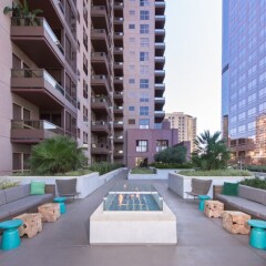 Отель Downtown Luxury Condos by Barsala бассейн фото 2