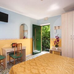 Amalfi Hotel удобства в номере