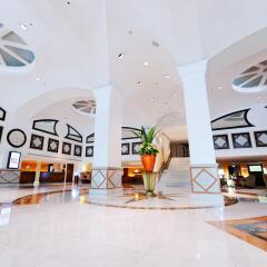 Rembrandt Hotel Suites and Towers интерьер отеля