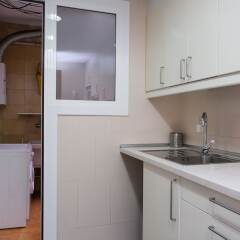 Отель Spacious & Quiet 4 Bedroom Apartment Испания, Барселона - отзывы, цены и фото номеров - забронировать отель Spacious & Quiet 4 Bedroom Apartment онлайн в номере фото 2