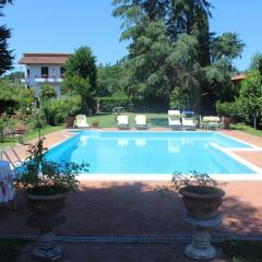 Отель B&B Elda Country House Ареццо бассейн