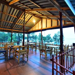 Отель Chomlay Room & Restaurant Старая часть Ланты питание