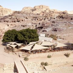 Отель Petra Guest House Hotel Иордания, Вади-Муса - отзывы, цены и фото номеров - забронировать отель Petra Guest House Hotel онлайн пляж