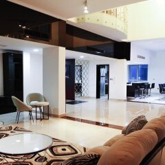 Апартаменты Downtown Al Bahar Apartments Дубай комната для гостей фото 4