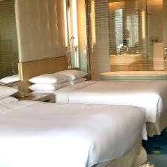 Renaissance Shanghai Yu Garden Hotel комната для гостей фото 4