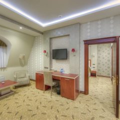 Отель Grand Hotel Азербайджан, Баку - 8 отзывов об отеле, цены и фото номеров - забронировать отель Grand Hotel онлайн удобства в номере