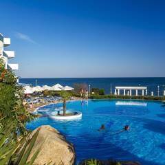 Отель PrimaSol Sineva Beach Hotel - Все включено Болгария, Свети Влас - отзывы, цены и фото номеров - забронировать отель PrimaSol Sineva Beach Hotel - Все включено онлайн бассейн фото 3