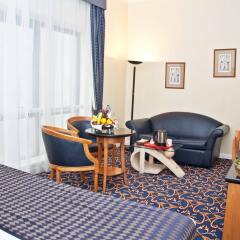 Отель Regal Plaza Hotel ОАЭ, Дубай - 2 отзыва об отеле, цены и фото номеров - забронировать отель Regal Plaza Hotel онлайн комната для гостей фото 4