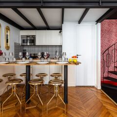 Отель Luxury 3 Bedroom 2 Bathroom - AC - Louvre & Marais гостиничный бар